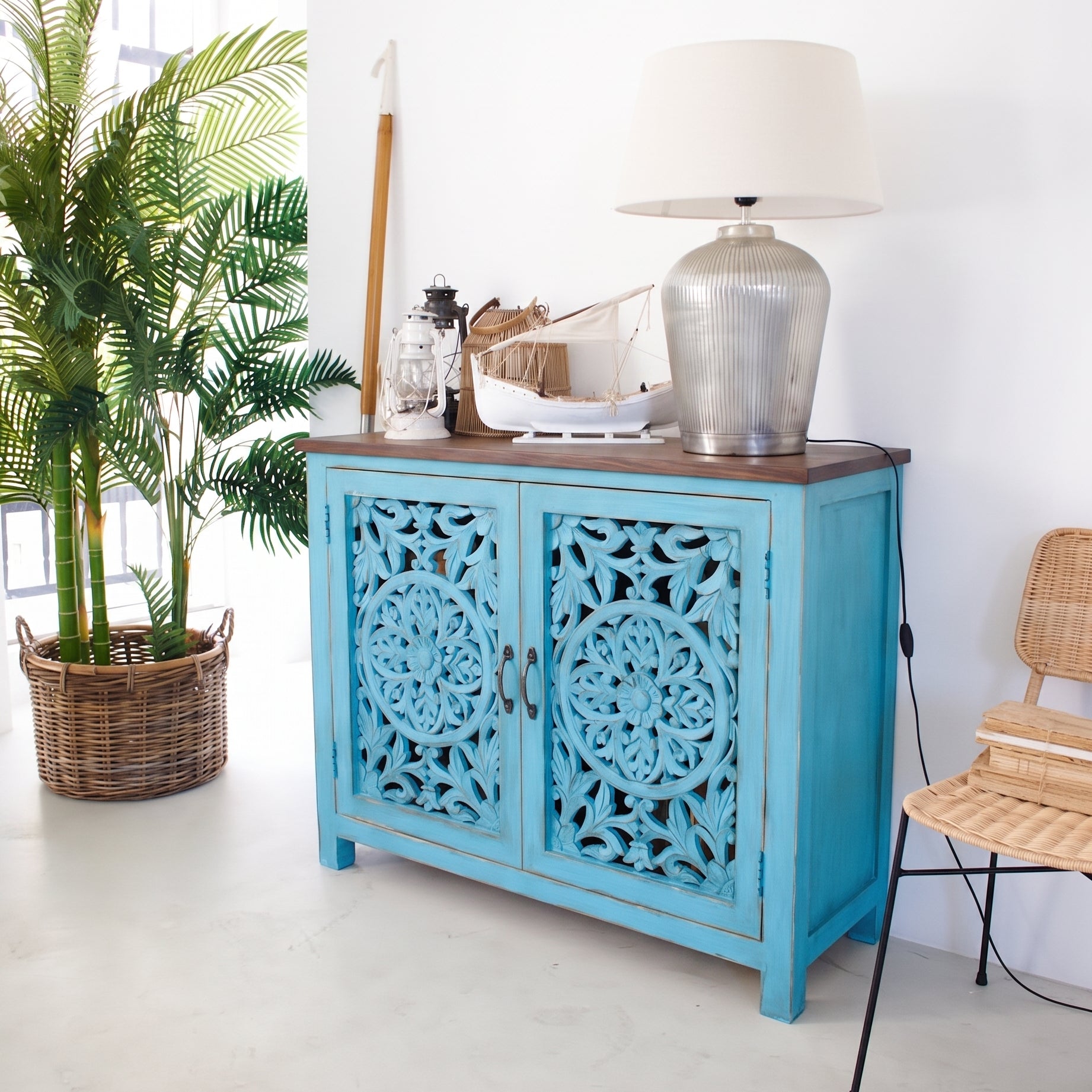 Credenza in legno di mango massello intagliato Madras 110 cm - OrchideaMilano1981