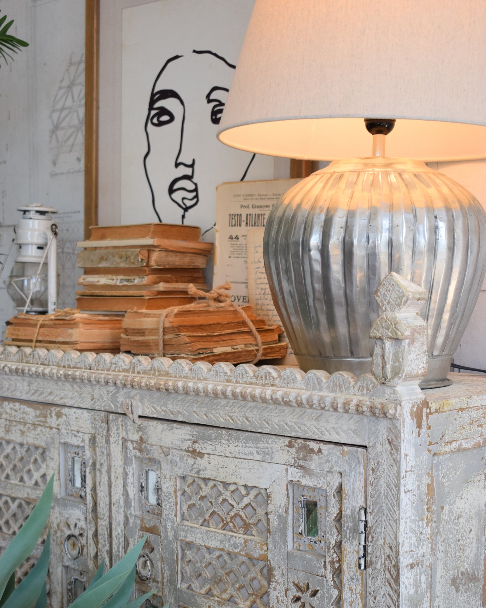 Credenza in legno di mango massello lavorato Gujarat 100 cm - OrchideaMilano1981