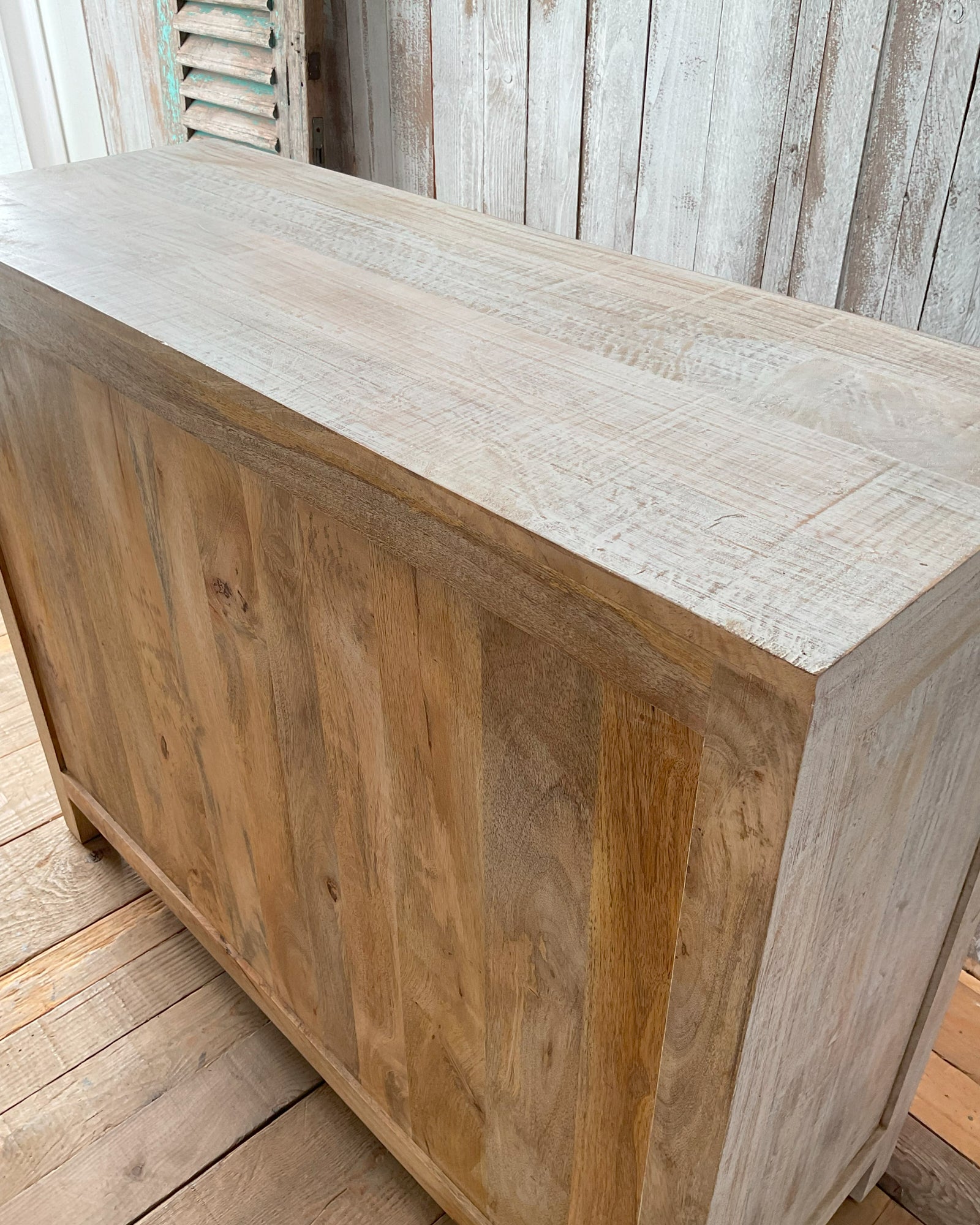 Credenza in legno di mango massello intagliato Jodhpur 110 cm - OrchideaMilano1981