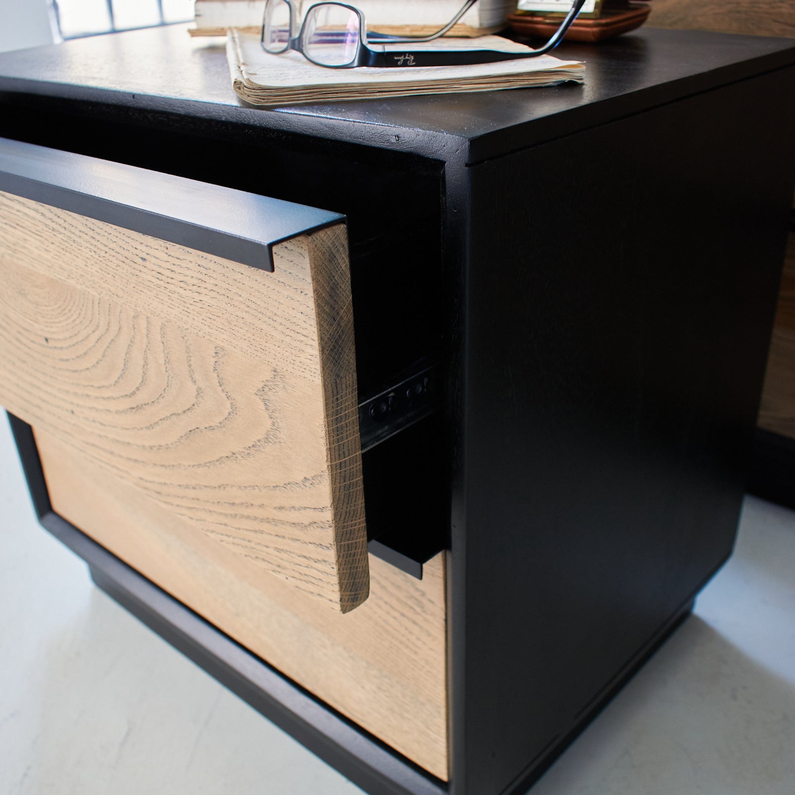 Comodino in legno massello di rovere Oakwood 50 cm - OrchideaMilano1981