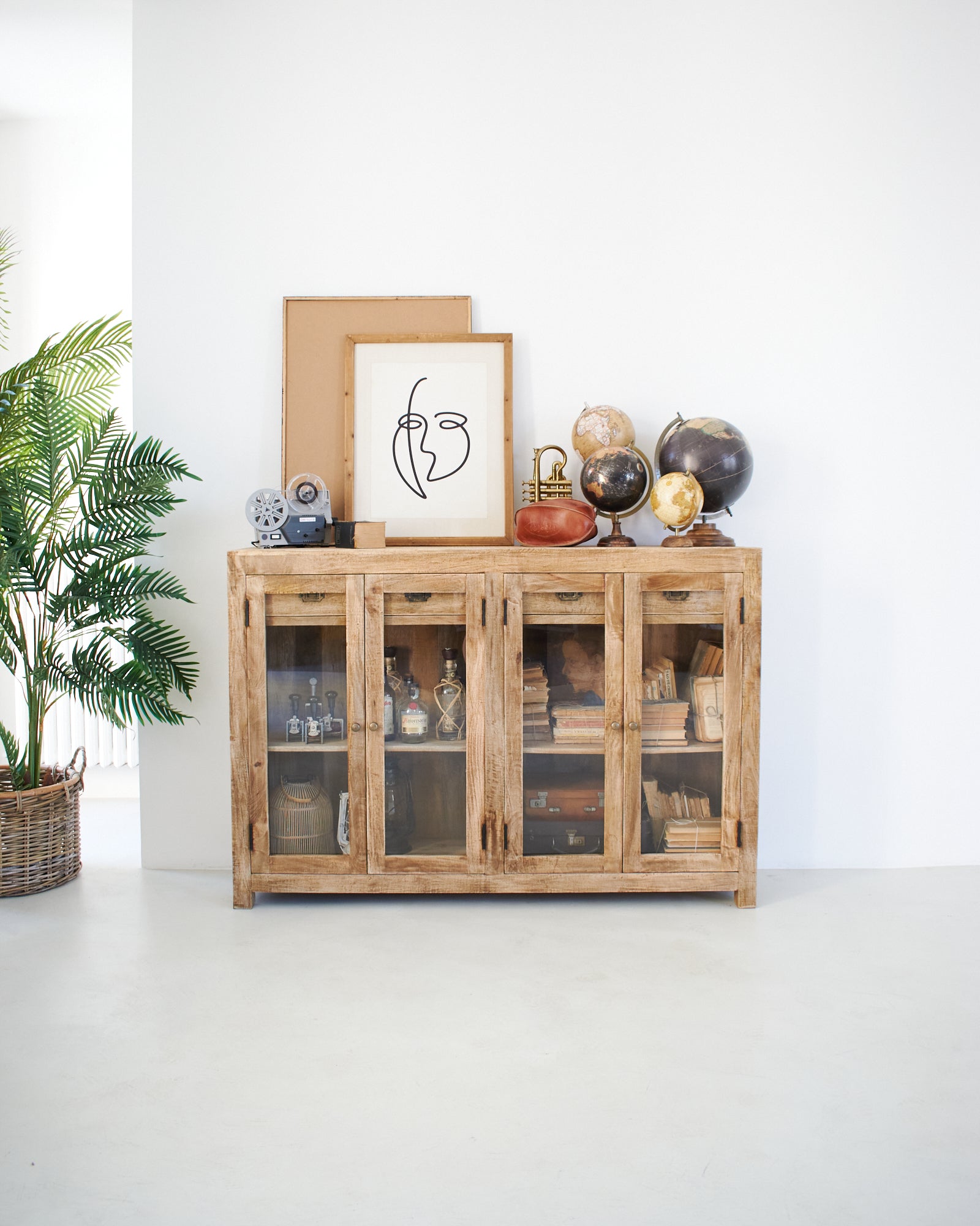 Credenza in legno massello e vetro East Colonial 160 cm - OrchideaMilano1981
