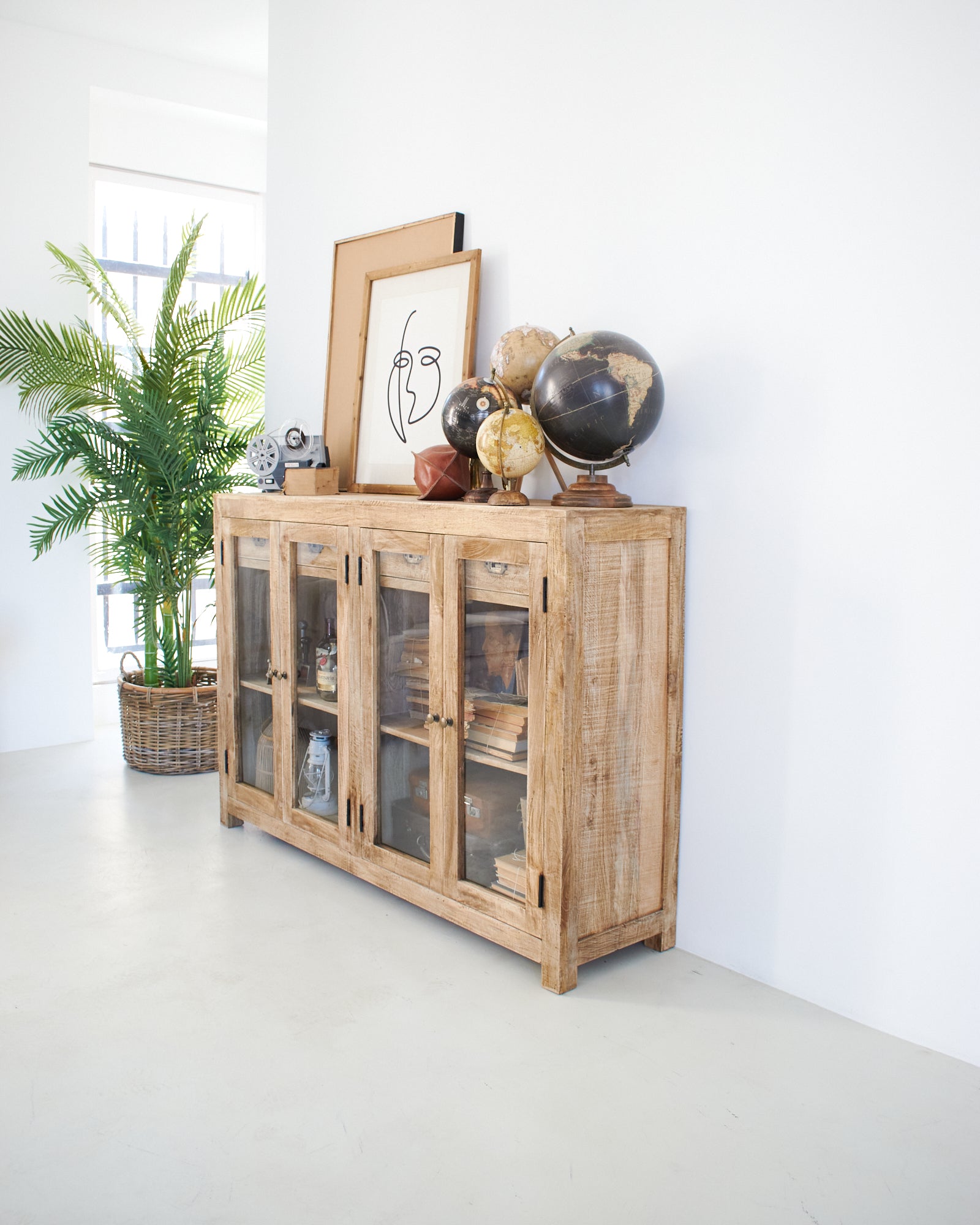 Credenza in legno massello e vetro East Colonial 160 cm - OrchideaMilano1981