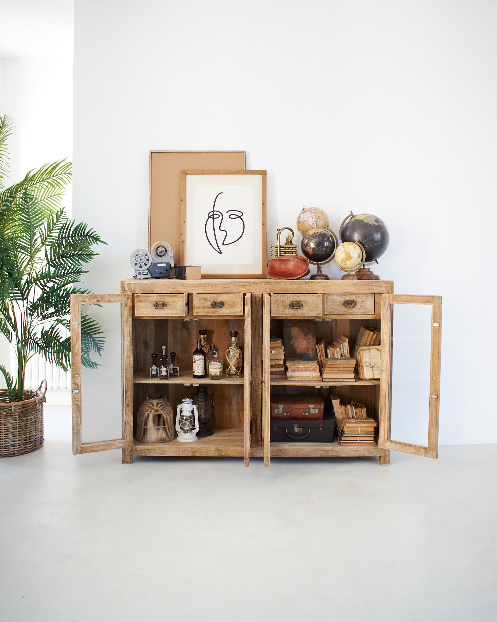 Credenza in legno massello e vetro East Colonial 160 cm - OrchideaMilano1981