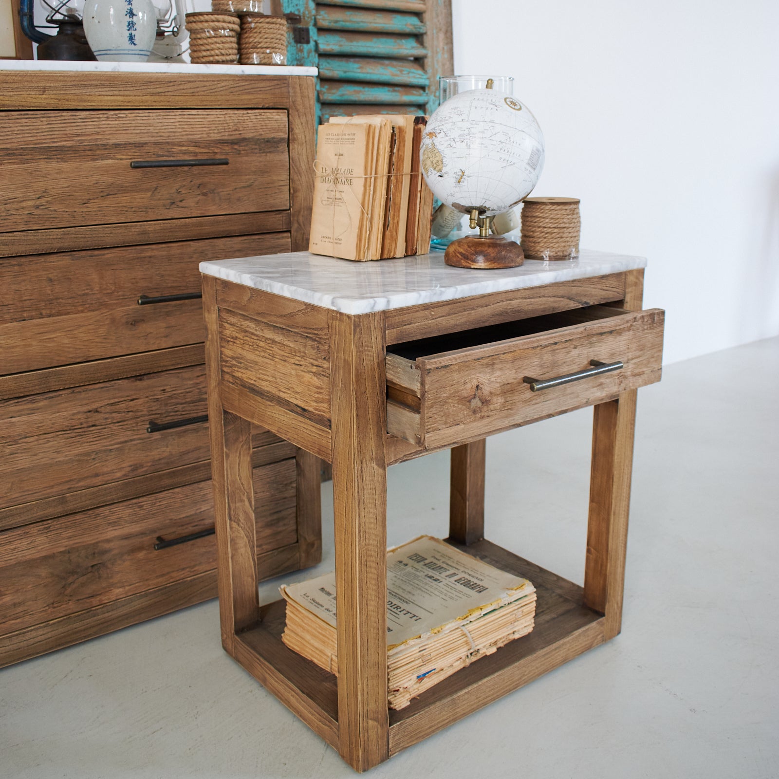 Comodino 1 cassetto in legno di rovere e marmo Carloforte 50 cm - OrchideaMilano1981