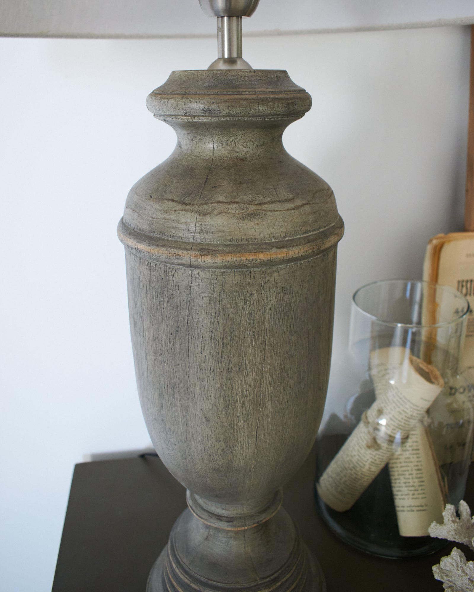 Lampada da tavolo in legno massello Chenonceau - OrchideaMilano1981