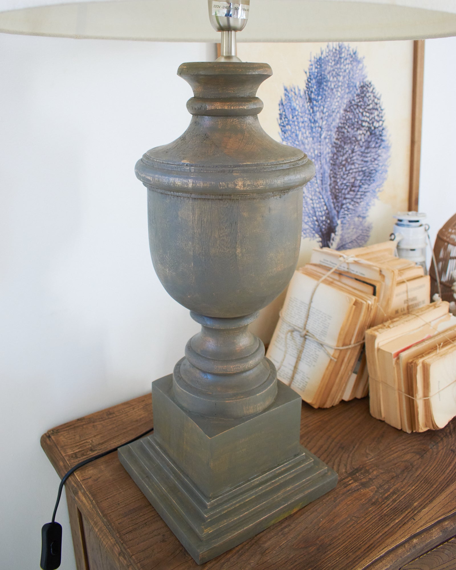 Lampada da tavolo in legno Chateauneuf - OrchideaMilano1981