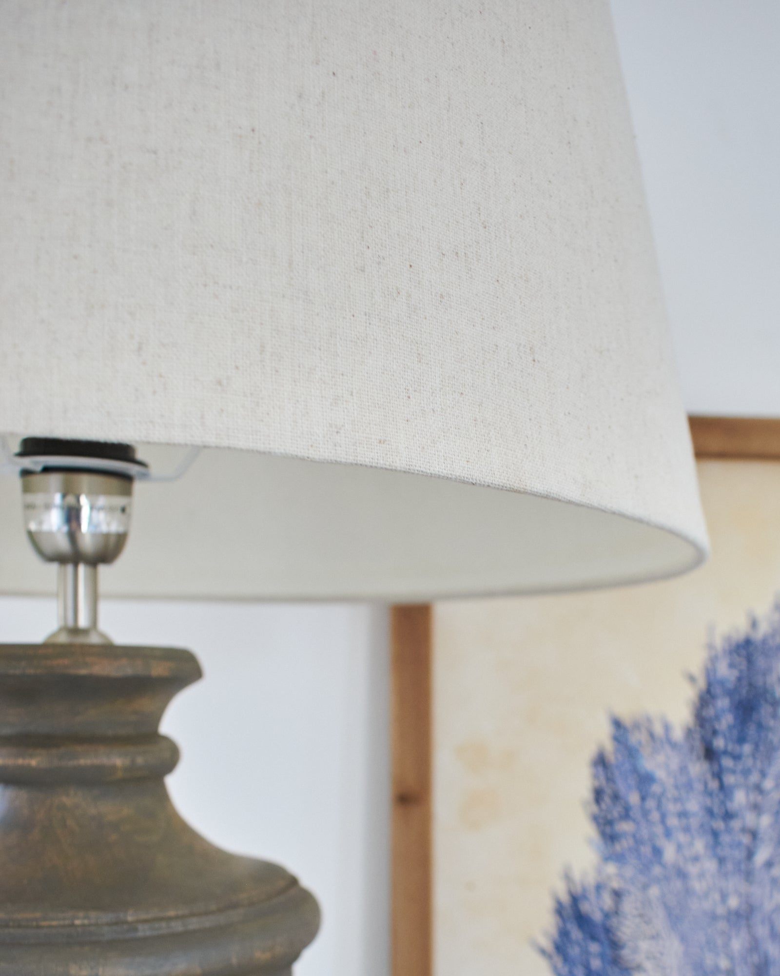 Lampada da tavolo in legno Chateauneuf - OrchideaMilano1981