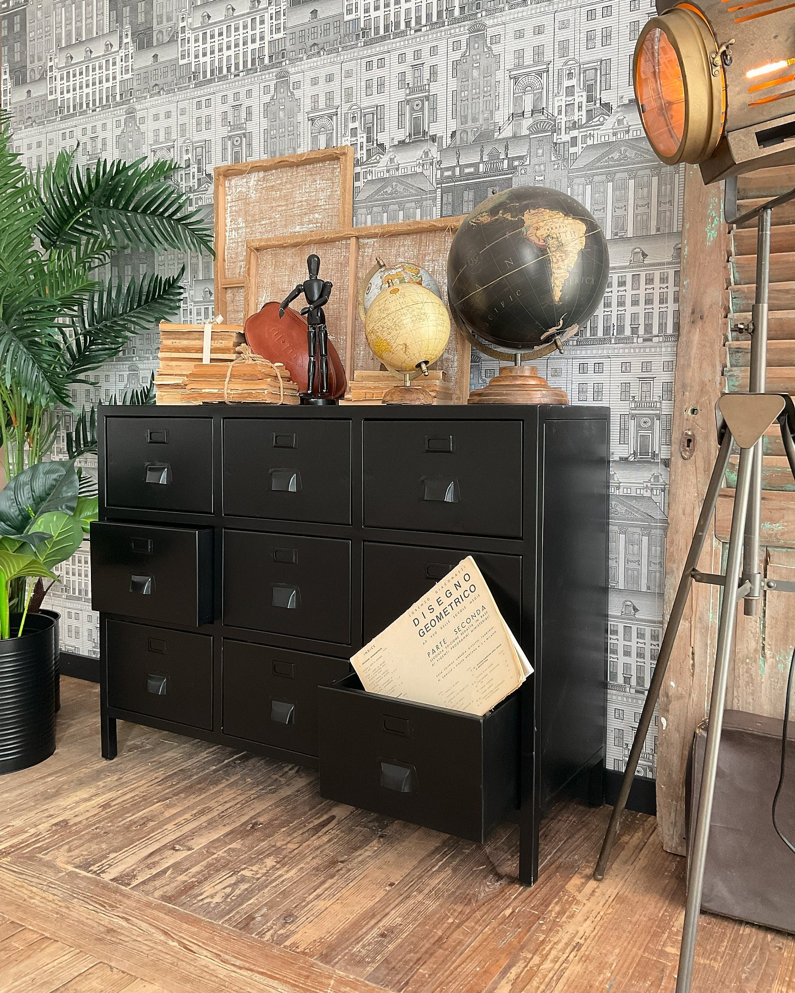 Cassettiera industriale in ferro Antique Black 105 cm - OrchideaMilano1981