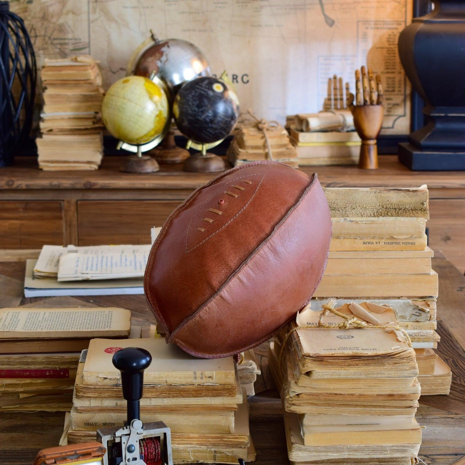 Pallone da rugby decorativo in pelle Vintage Gym - OrchideaMilano1981