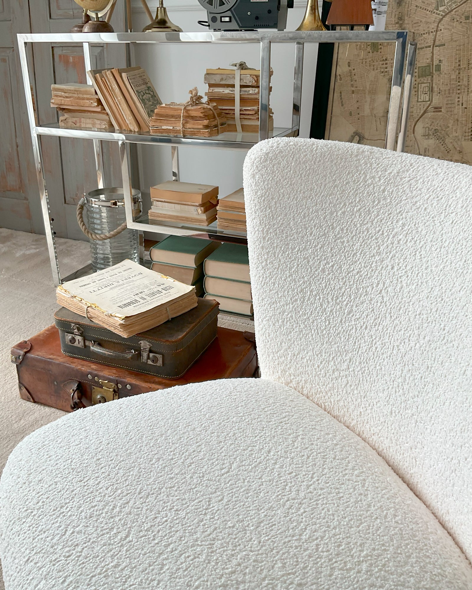Poltrona in tessuto bouclé e legno Pure White - OrchideaMilano1981