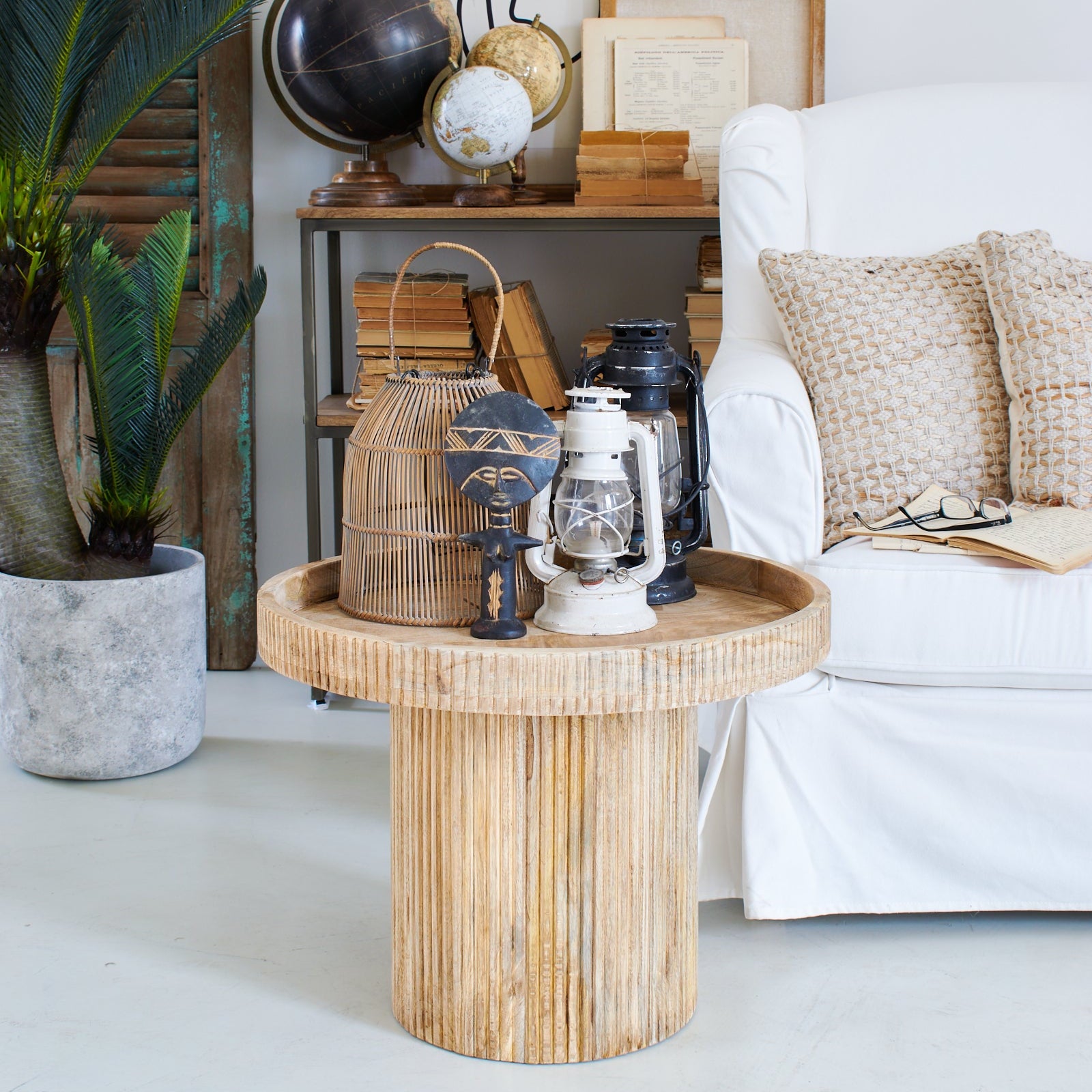 Tavolino rotondo in legno East Colonial Big 60 cm - OrchideaMilano1981