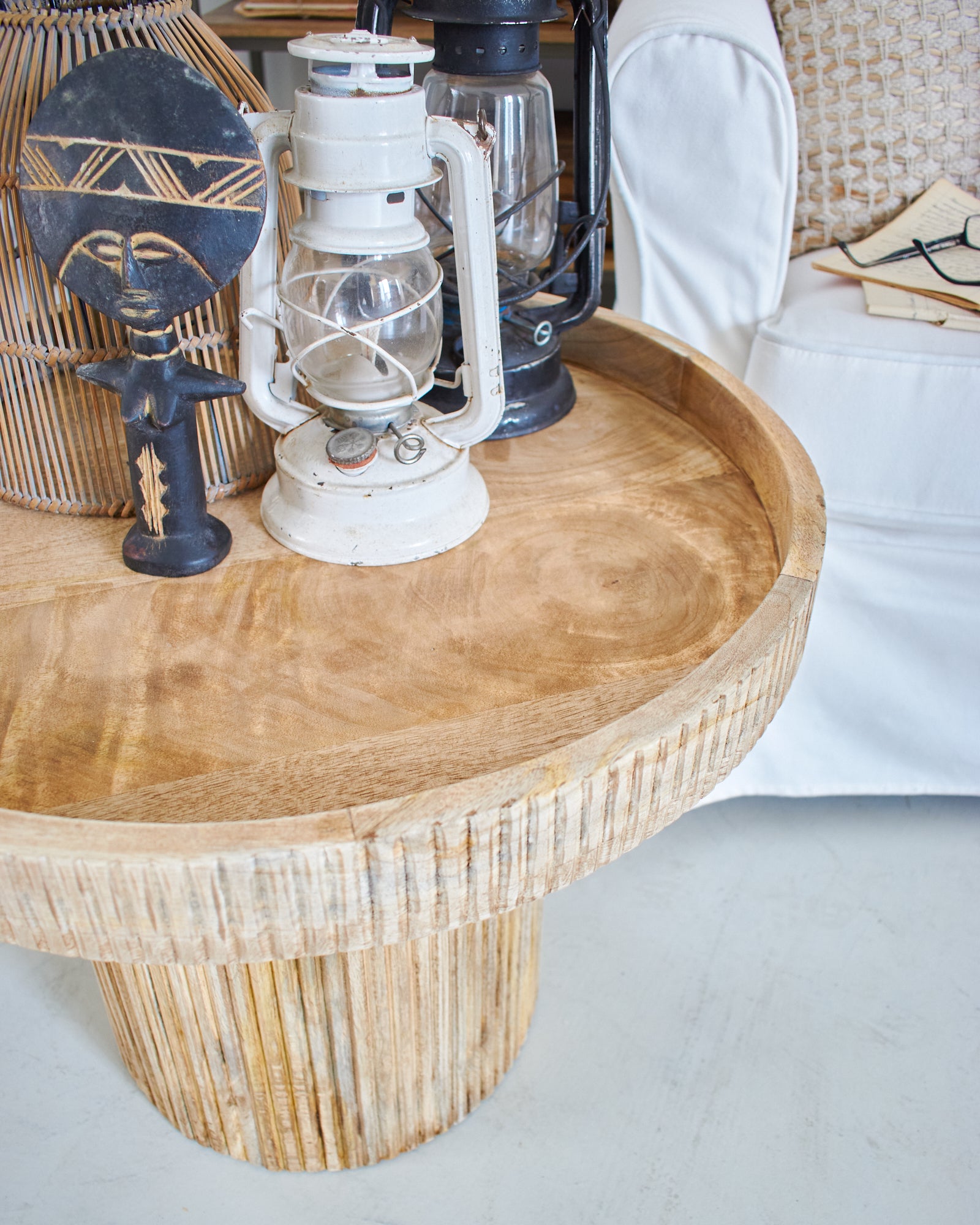 Tavolino rotondo in legno East Colonial Big 60 cm - OrchideaMilano1981