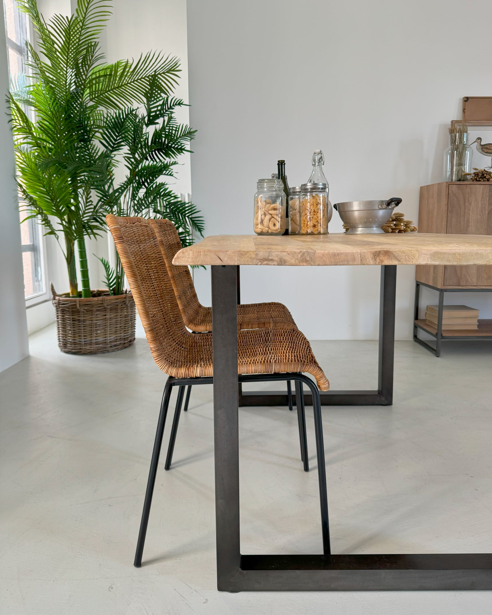 Tavolo in legno e ferro Boston 140 cm - OrchideaMilano1981